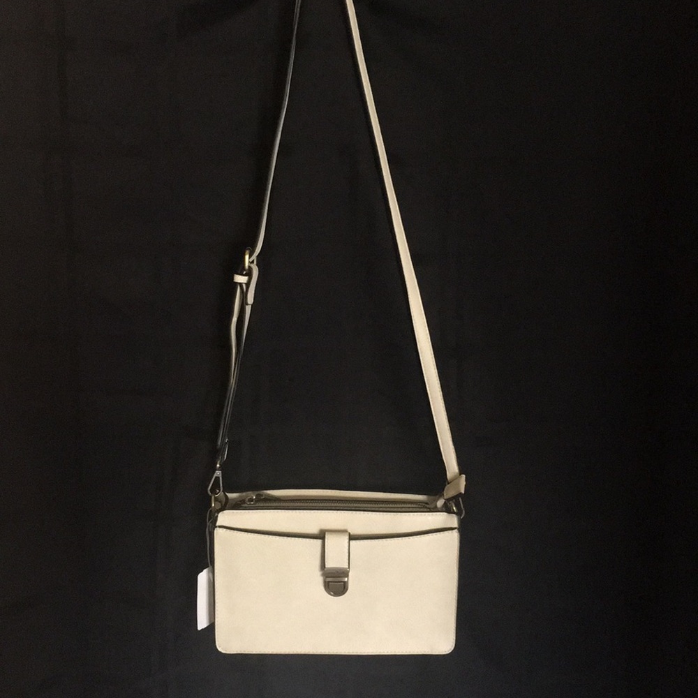 BRAND NEW! Simply Noelle Crossbody Bag!!